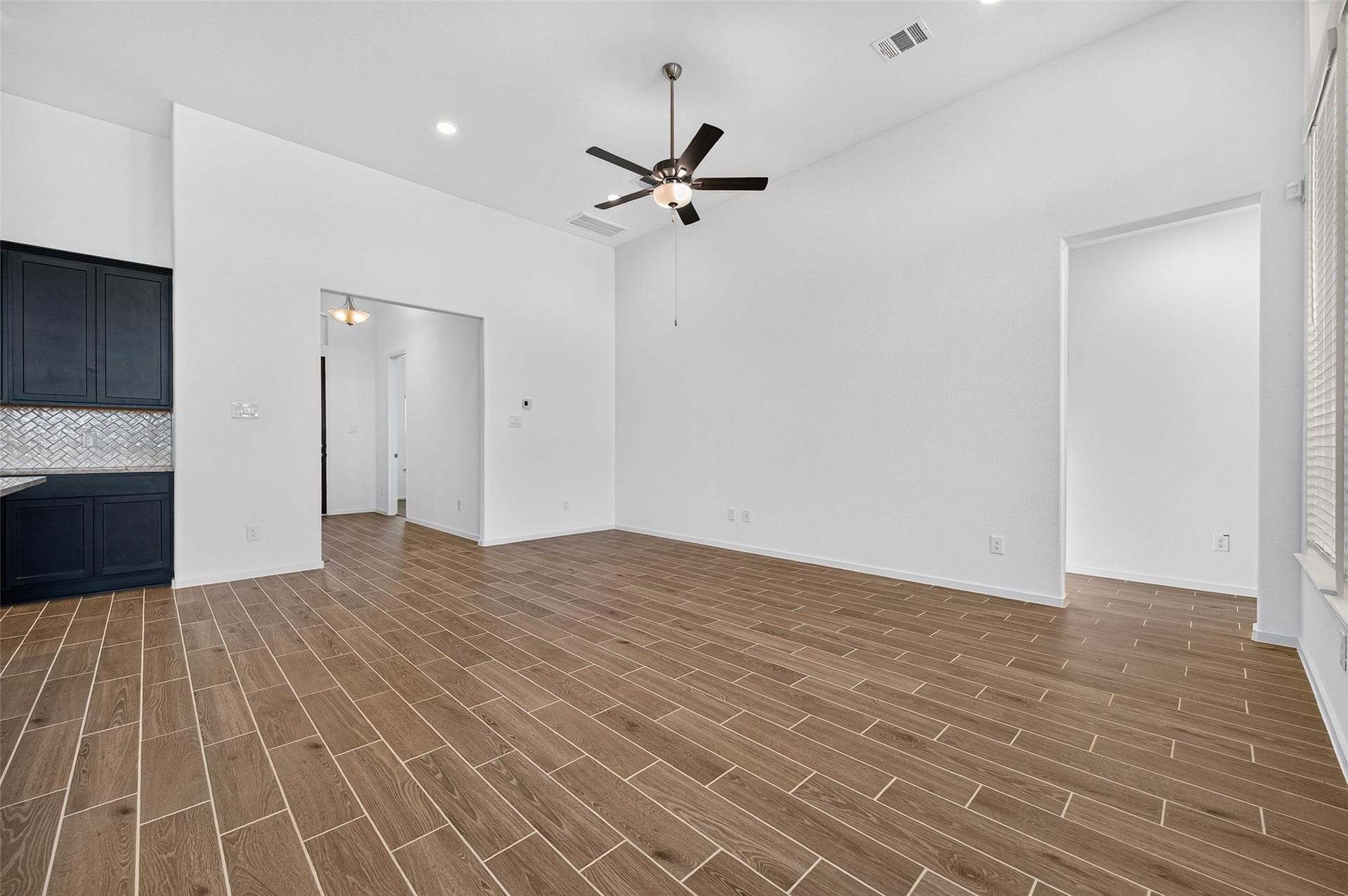 1052 Apple Ridge Road, Magnolia, TX 77355