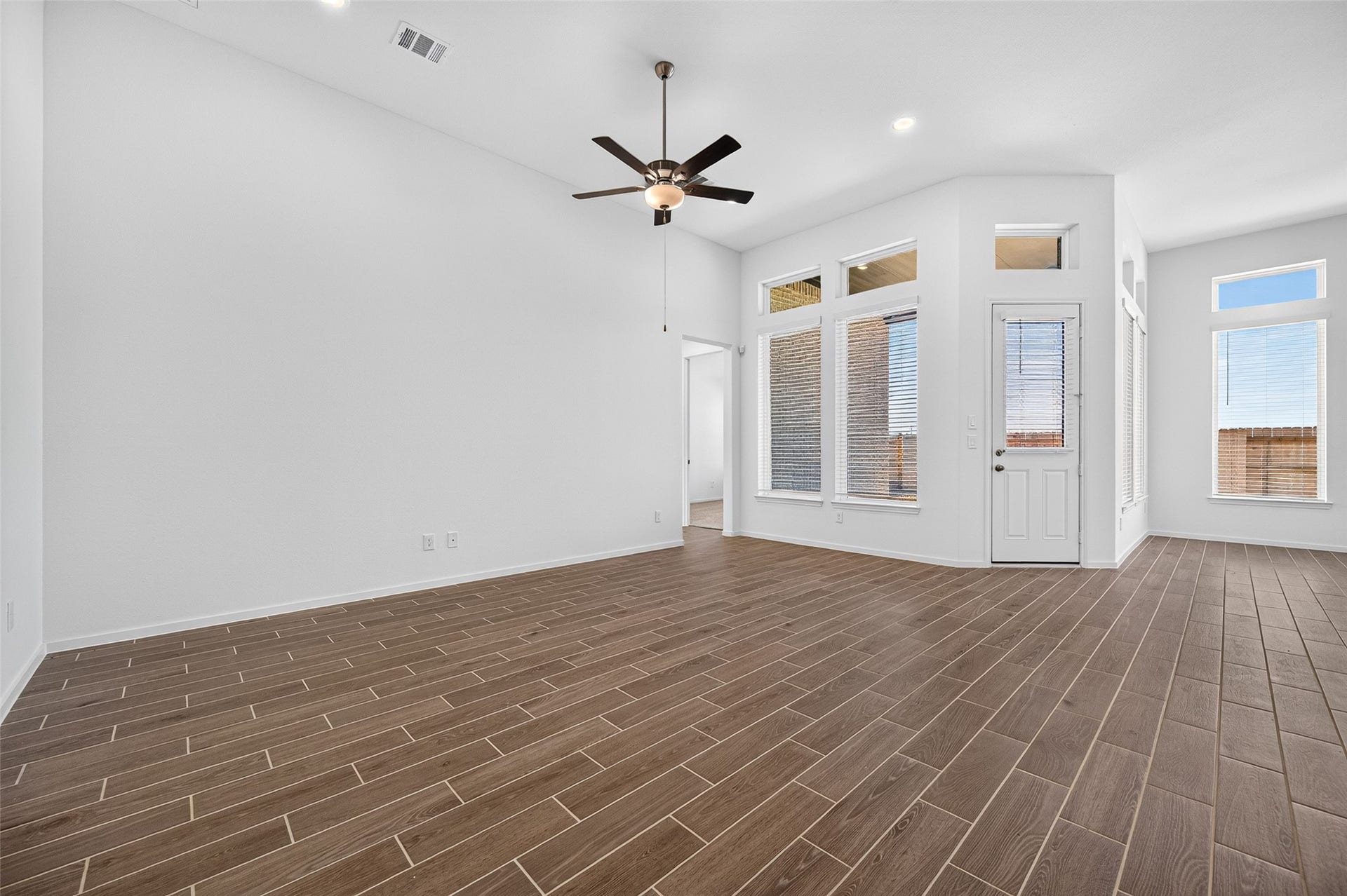 1052 Apple Ridge Road, Magnolia, TX 77355