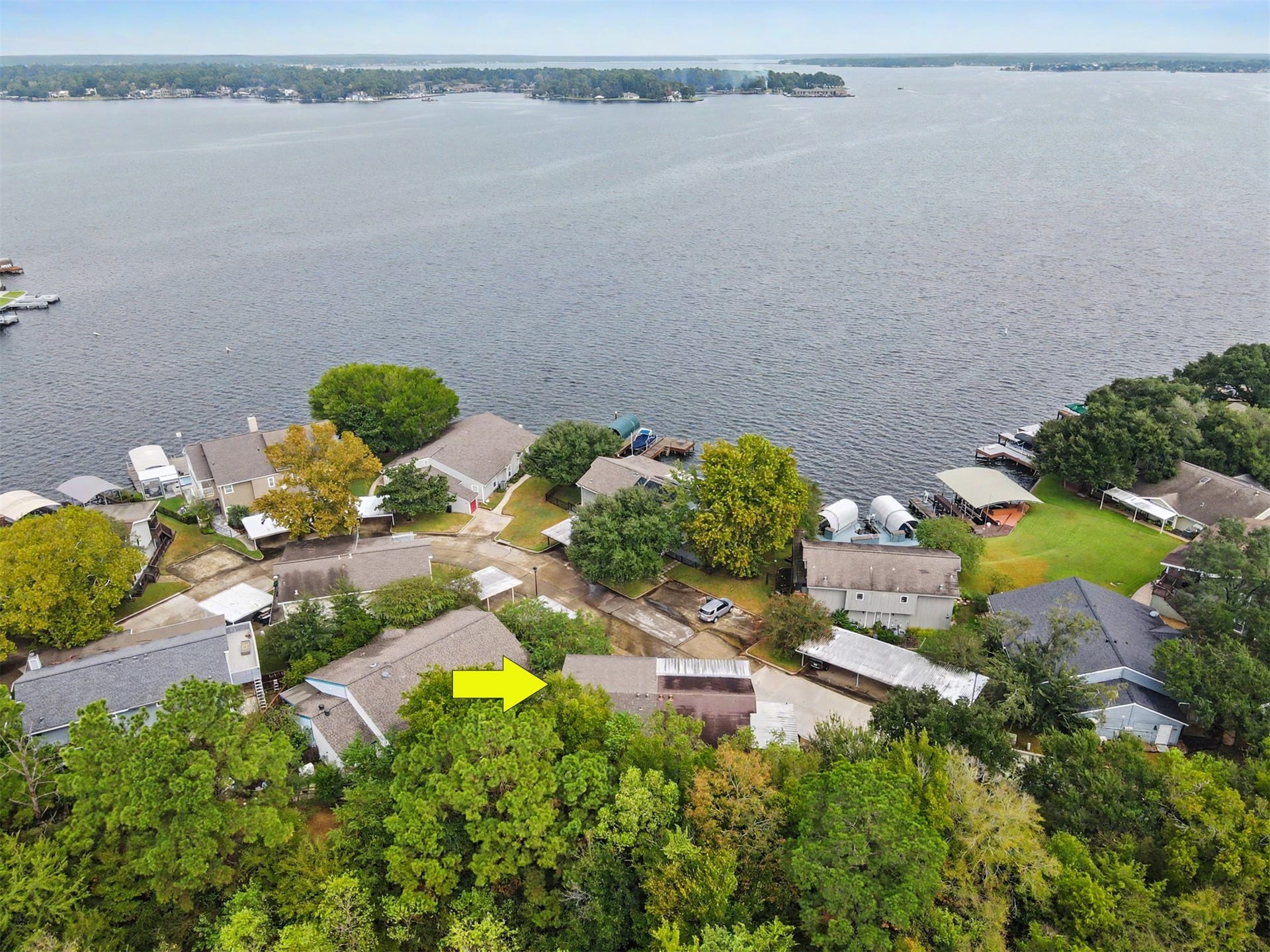 Welcome to Lake Life, nestled in the beautiful Lakeview Village section of April Sound on Lake Conroe!