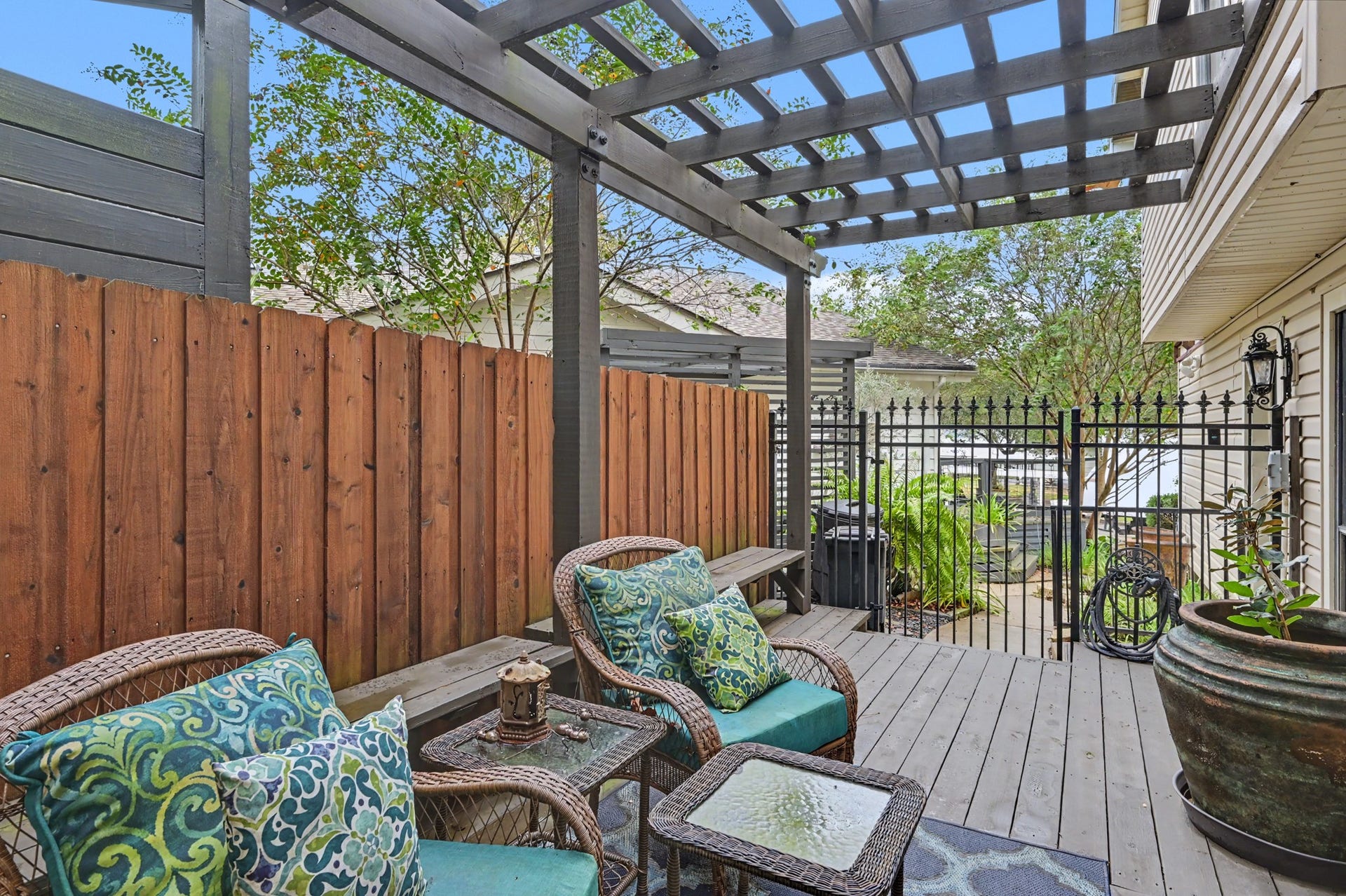 This wonderful townhome features its own private gated side-yard patio complete with a spa, creating the perfect space to relax, unwind, and enjoy your own private outdoor retreat.