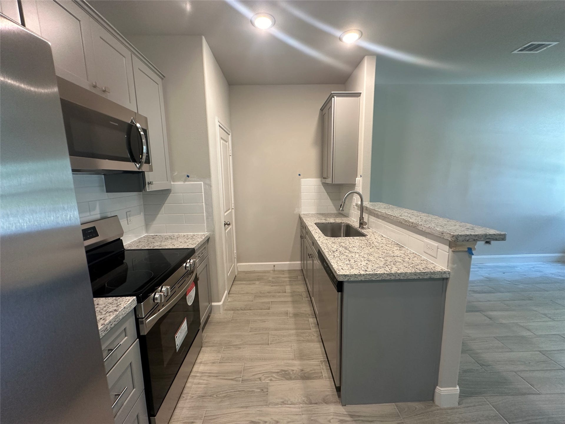 104 Turner Drive, Willis, TX 77378 Unit B