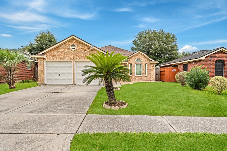 Property photo for 5010 E Newpark Drive, Houston, TX