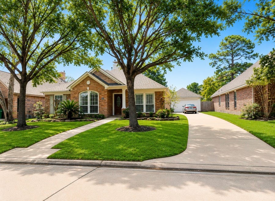 Property photo for 6914 Sunflower Grove Drive, Humble, TX