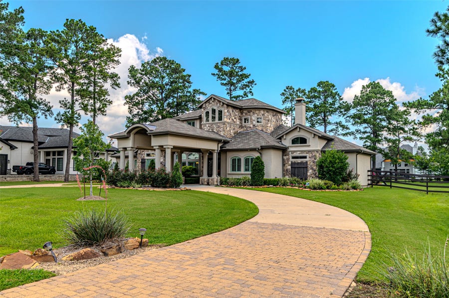 Property photo for 21 Moon Deck Circle, Tomball, TX