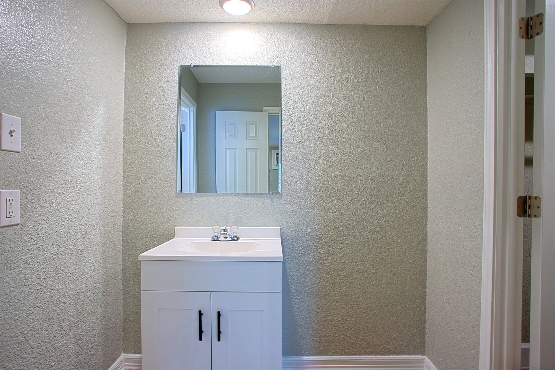1419 Hawthorne, #27, Houston, TX 77006