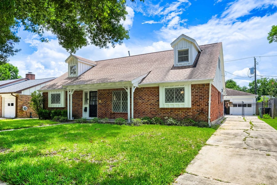 Property photo for 8927 Langdon Lane, Houston, TX
