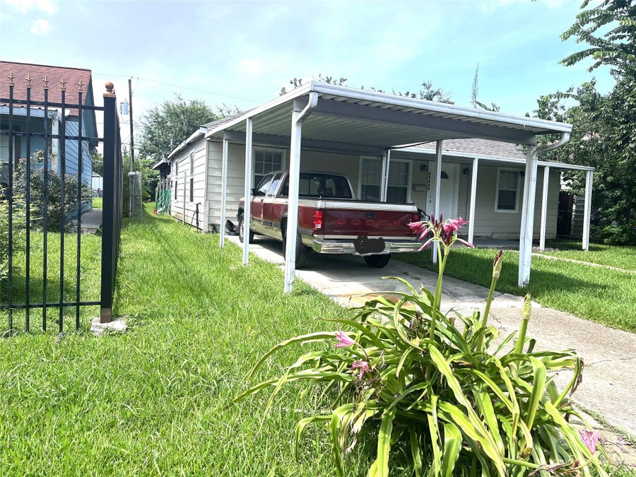 Property photo for 10417 Fairfax Street, Houston, TX