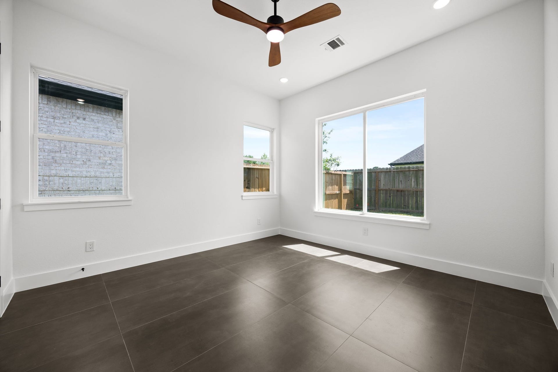 98 Camden Hills Drive, Montgomery, TX 77356 98 Camden Hills Drive, Montgomery, TX 77356