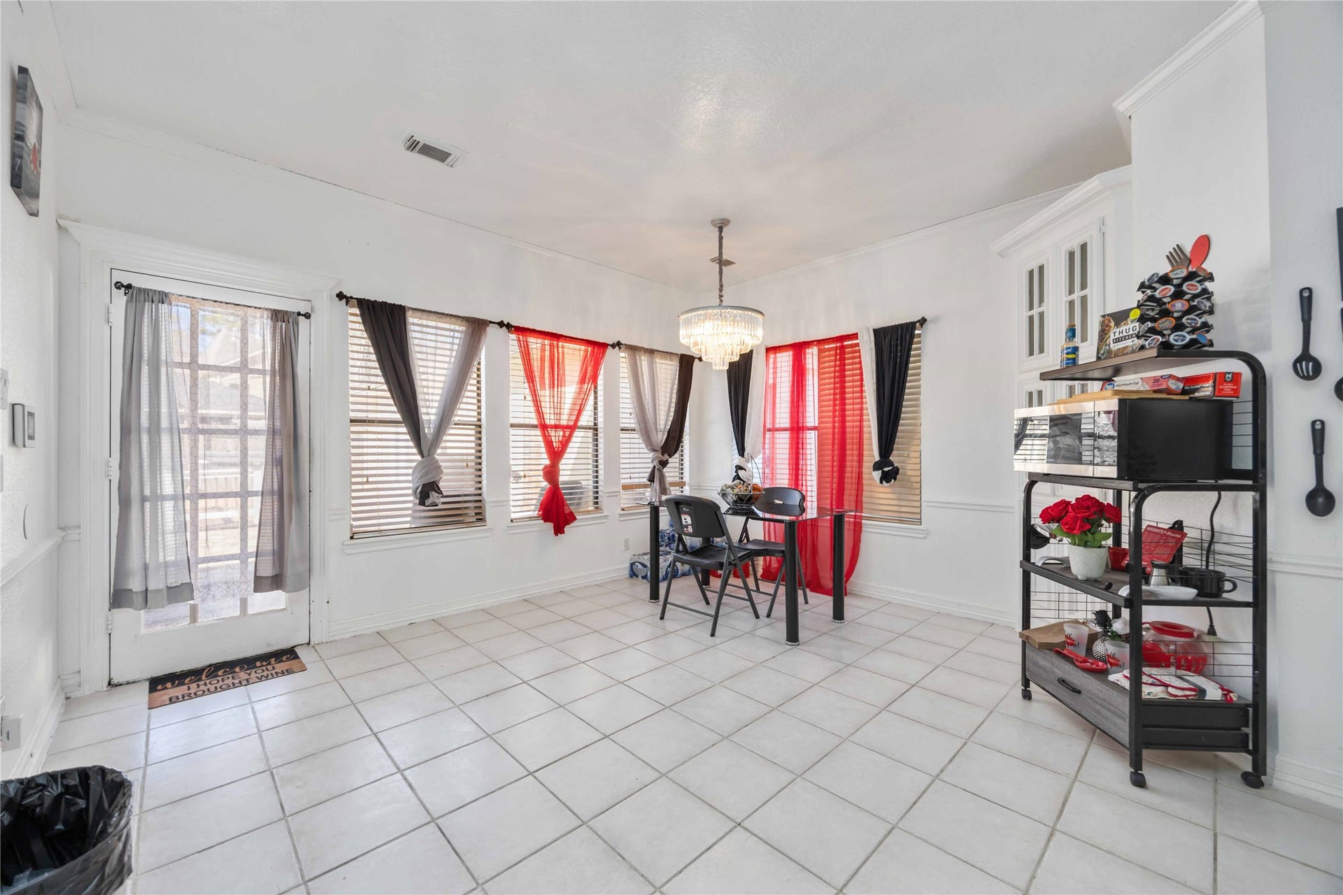 19811 Pine Wind Drive, Humble, TX 77346 19811 Pine Wind Drive, Humble, TX 77346