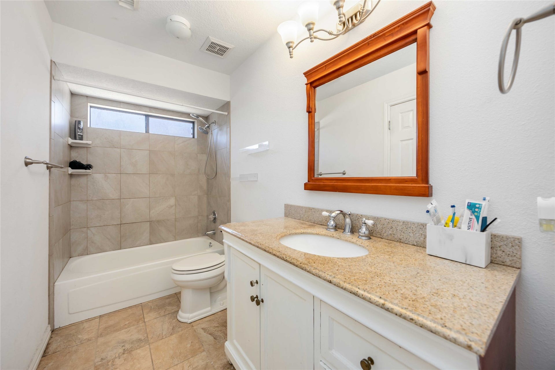 19811 Pine Wind Drive, Humble, TX 77346 19811 Pine Wind Drive, Humble, TX 77346