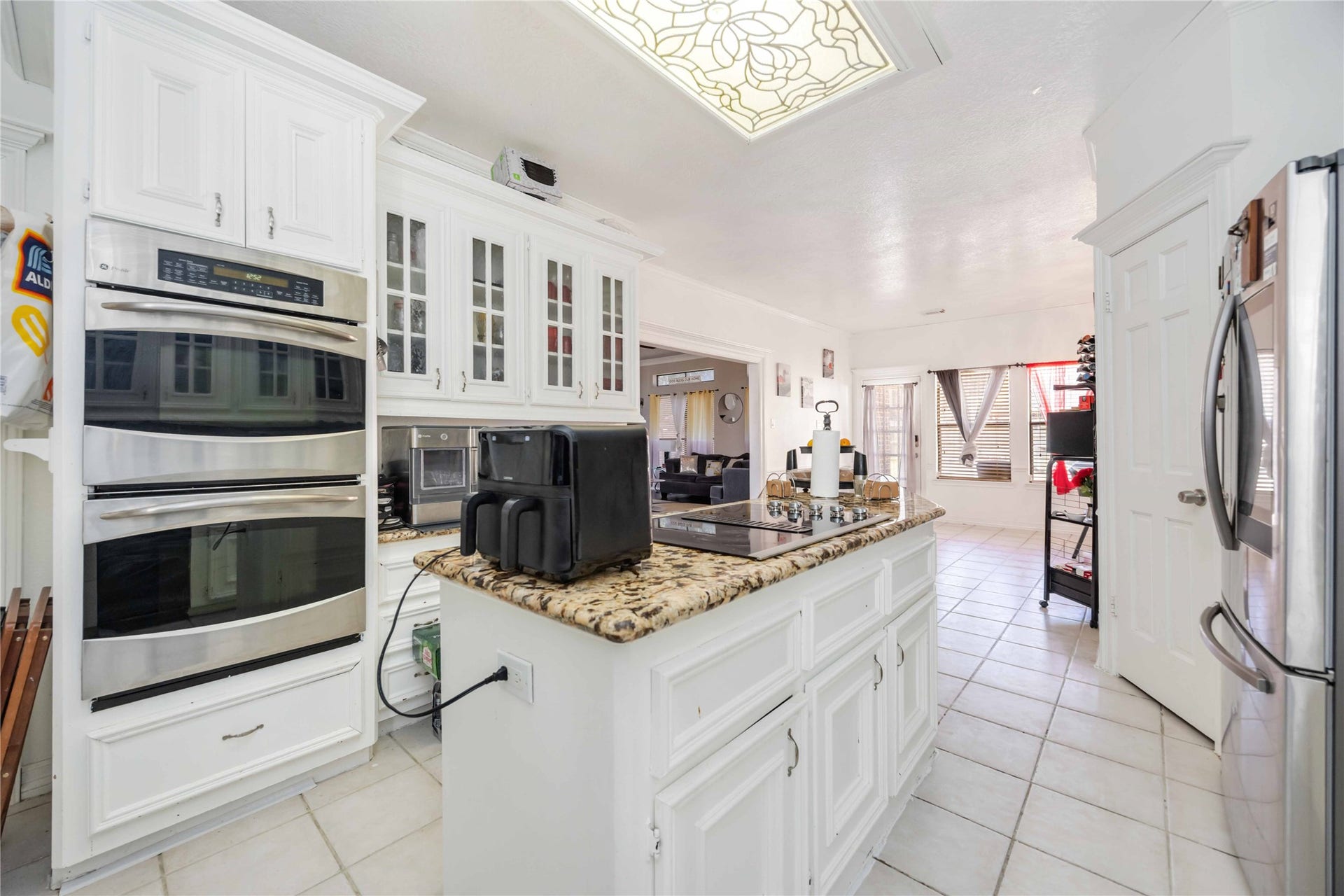 19811 Pine Wind Drive, Humble, TX 77346 19811 Pine Wind Drive, Humble, TX 77346