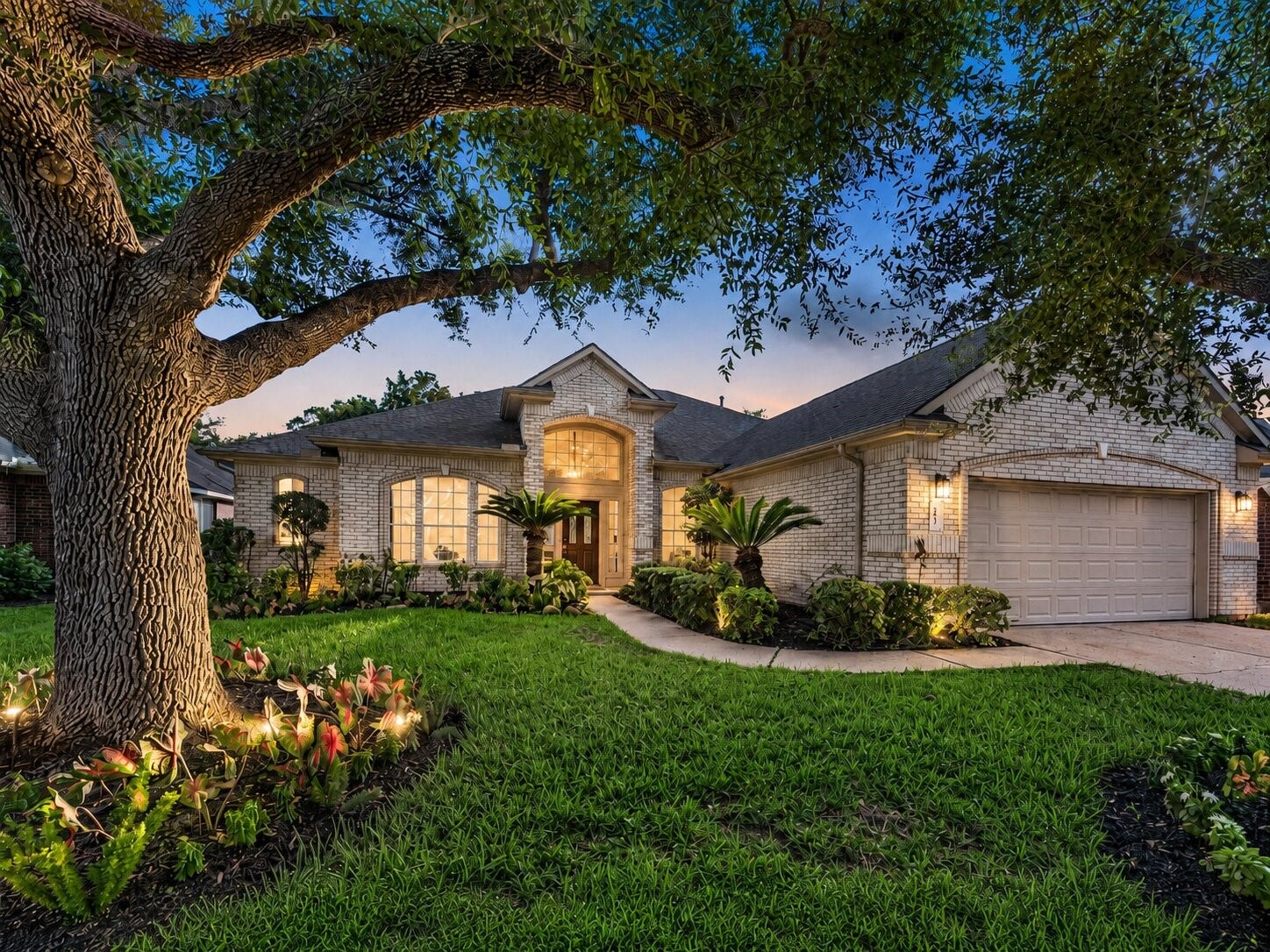 1807 Spreading Bough Lane, Richmond, TX 77406 Welcome to Spreading Bough, located in Richmond's desirable Pecan Lakes subdivision.