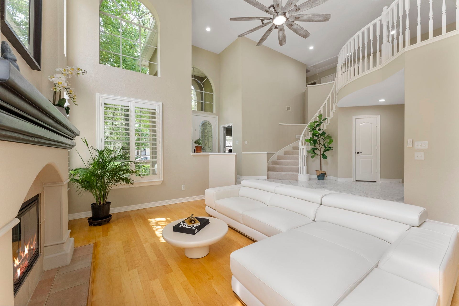 66 Candle Pine Place, The Woodlands, TX 77381 66 Candle Pine Place, The Woodlands, TX 77381