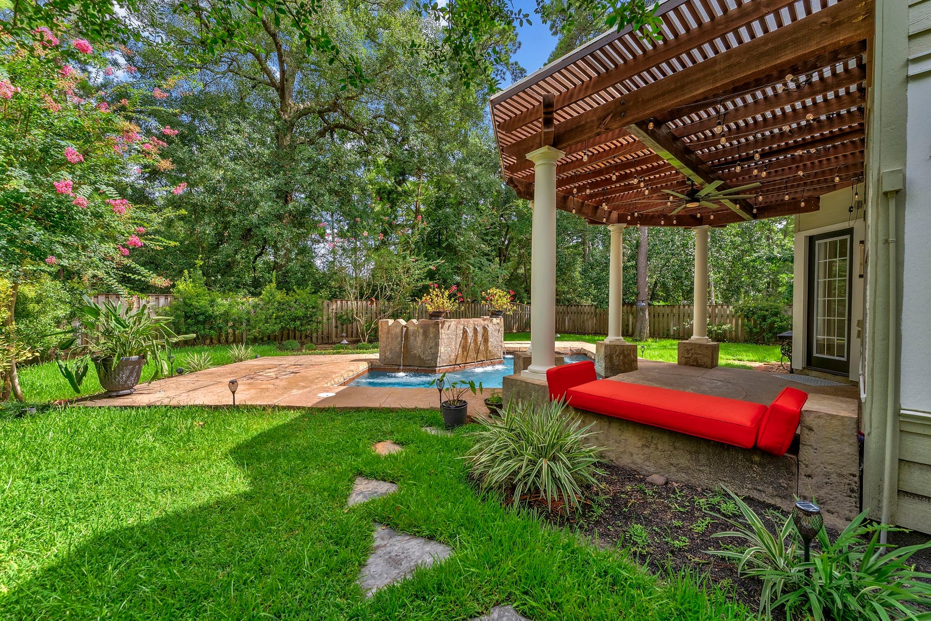 66 Candle Pine Place, The Woodlands, TX 77381 66 Candle Pine Place, The Woodlands, TX 77381