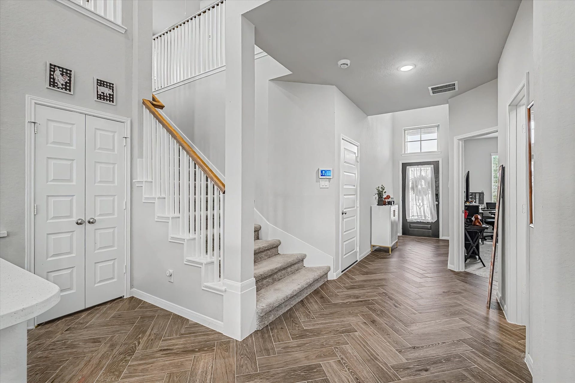 1931 Middle Pass Lane, Angleton, TX 77515