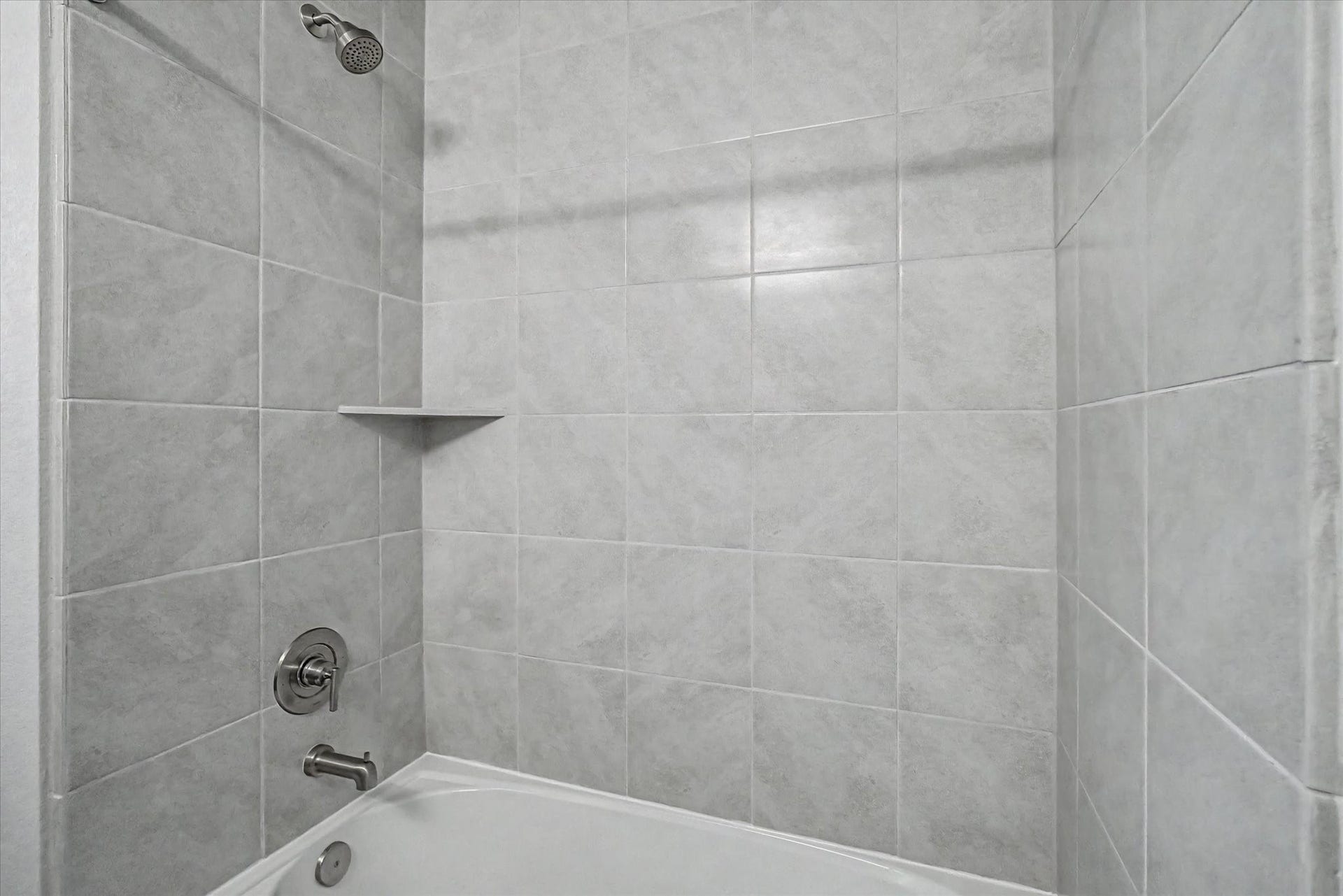 1931 Middle Pass Lane, Angleton, TX 77515