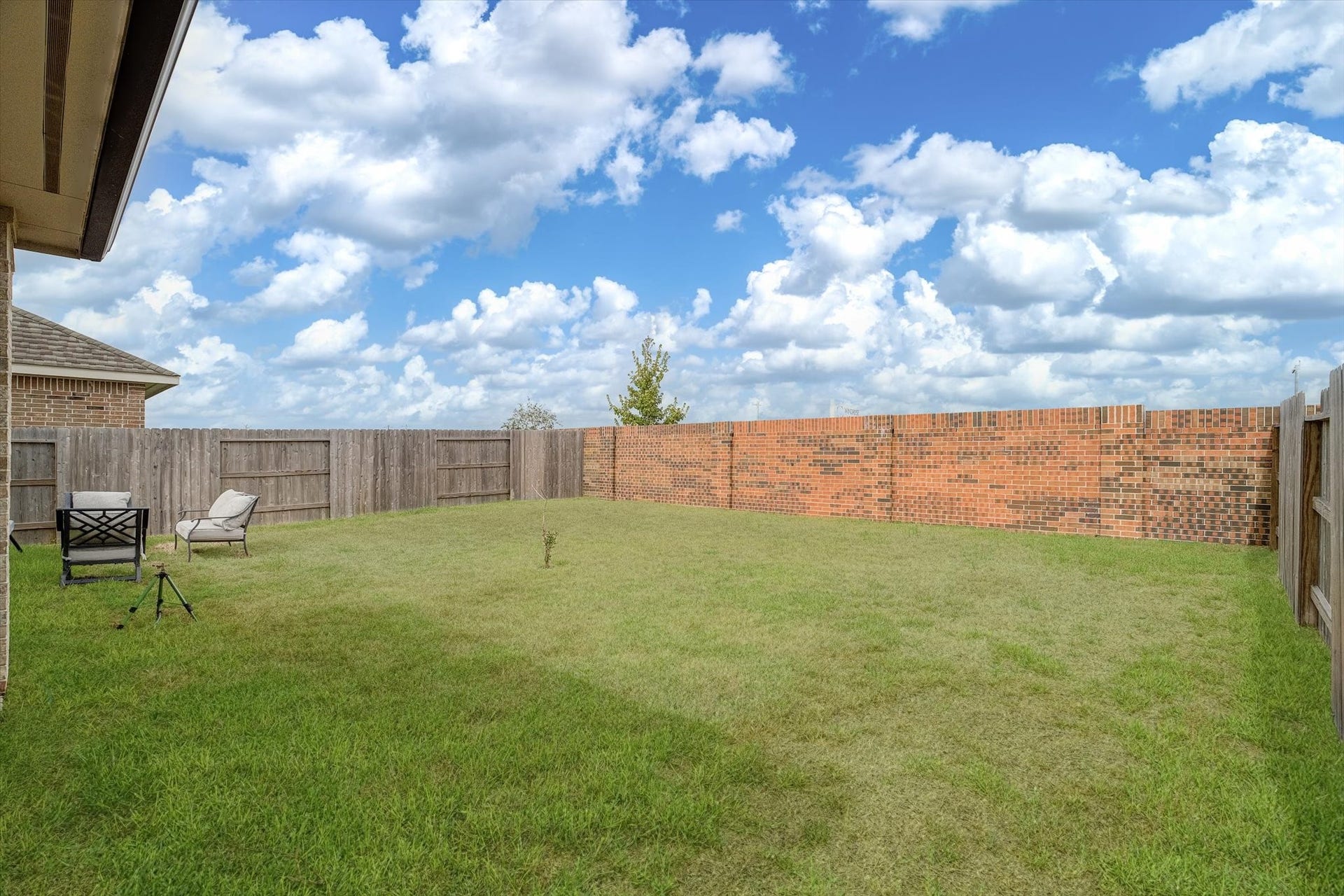 1931 Middle Pass Lane, Angleton, TX 77515