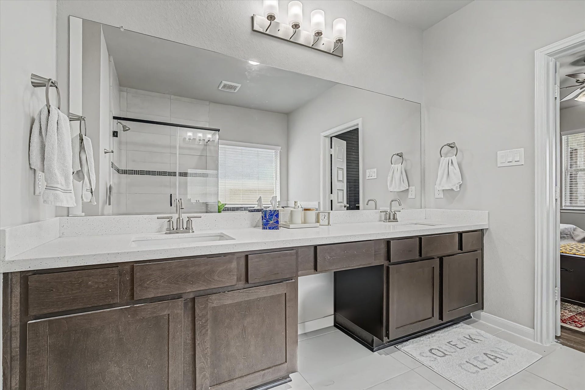 1931 Middle Pass Lane, Angleton, TX 77515