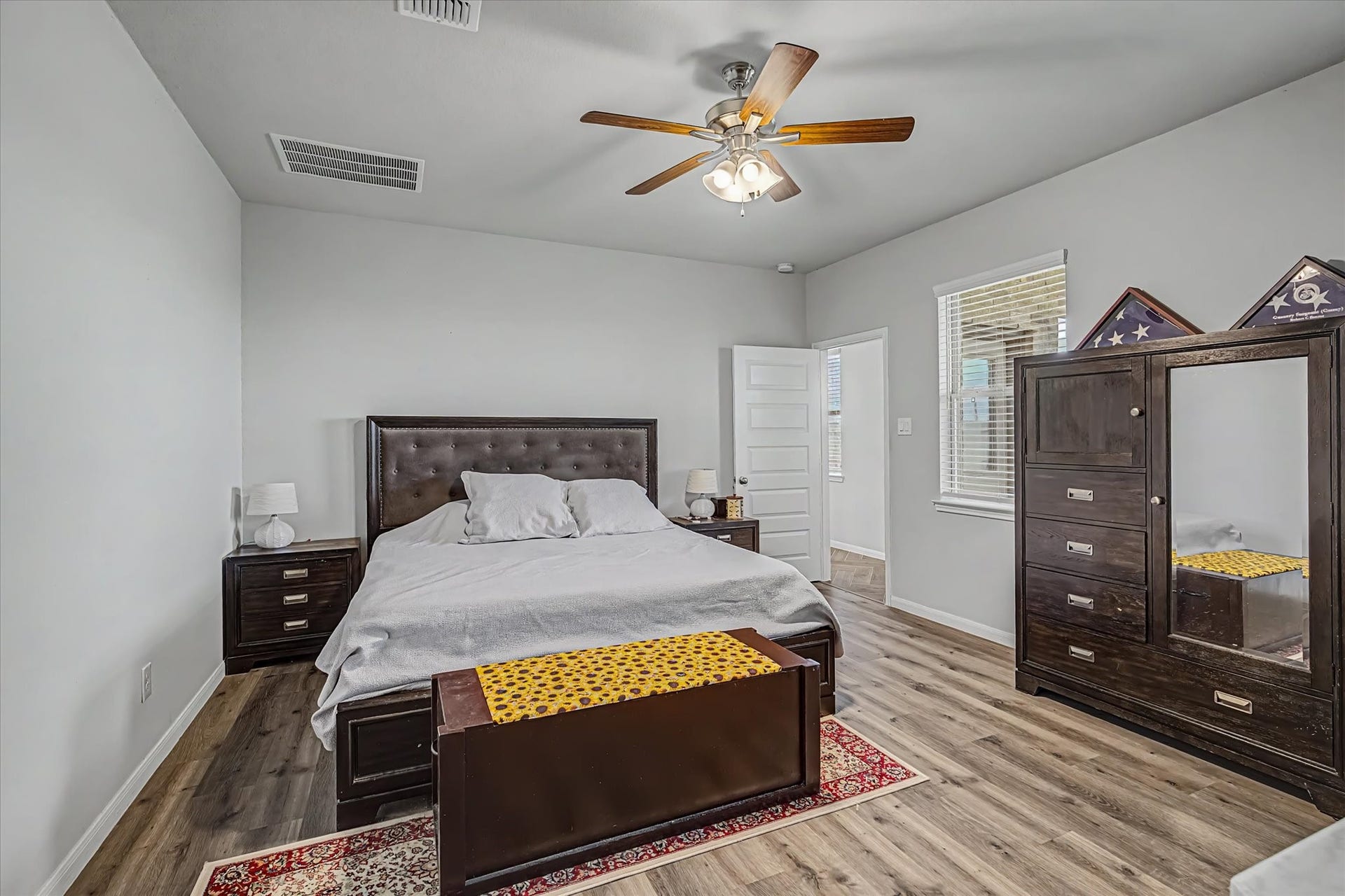 1931 Middle Pass Lane, Angleton, TX 77515
