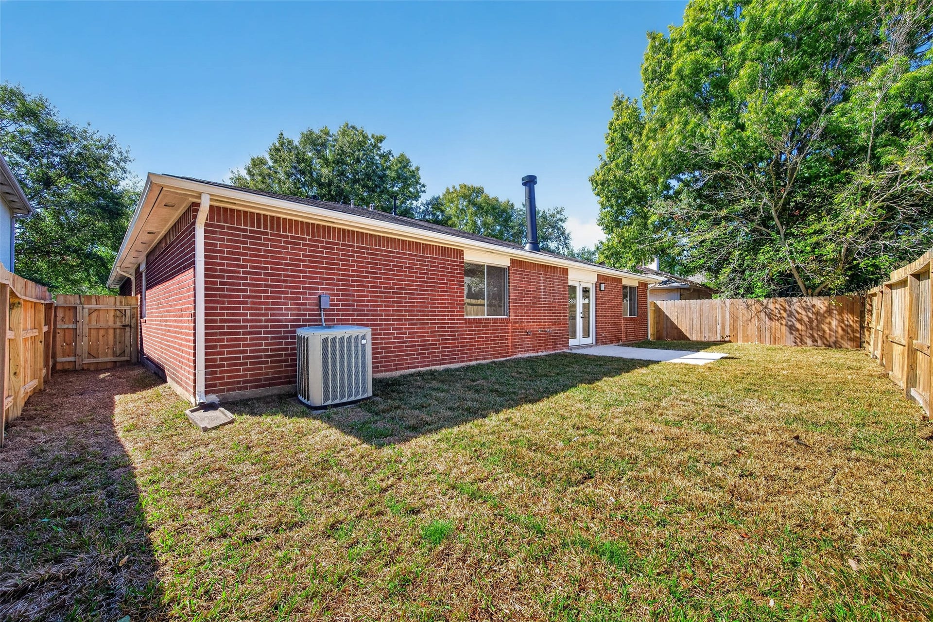 1723 Oak Ridge Drive, Kemah, TX 77565 1723 Oak Ridge Drive, Kemah, TX 77565
