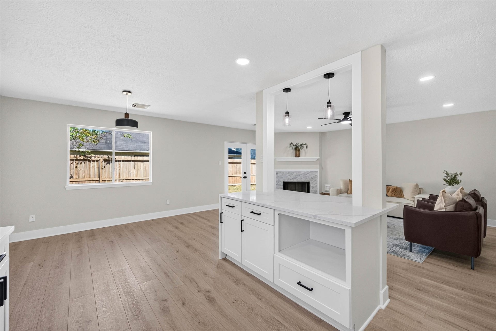 1723 Oak Ridge Drive, Kemah, TX 77565 1723 Oak Ridge Drive, Kemah, TX 77565
