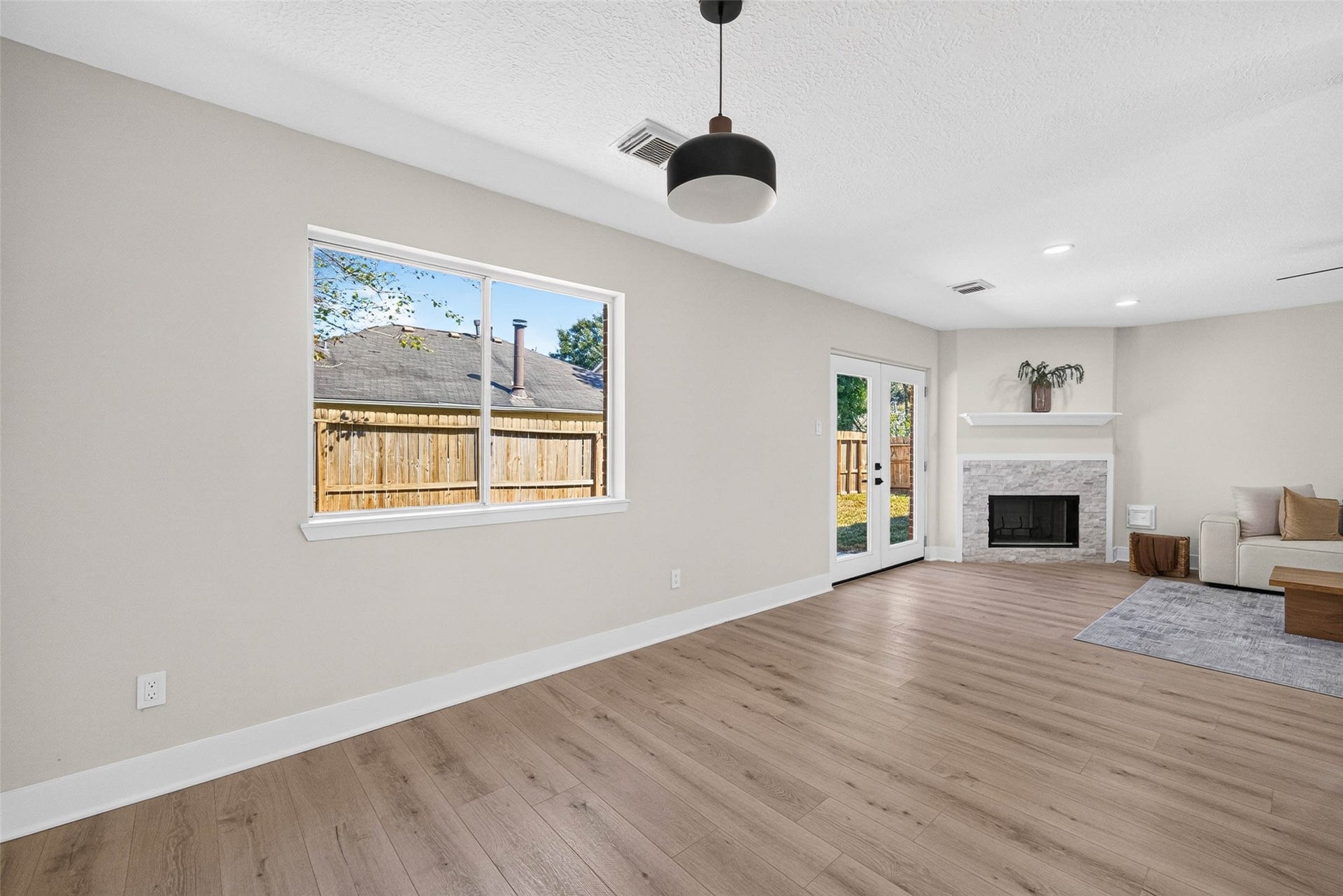 1723 Oak Ridge Drive, Kemah, TX 77565 1723 Oak Ridge Drive, Kemah, TX 77565