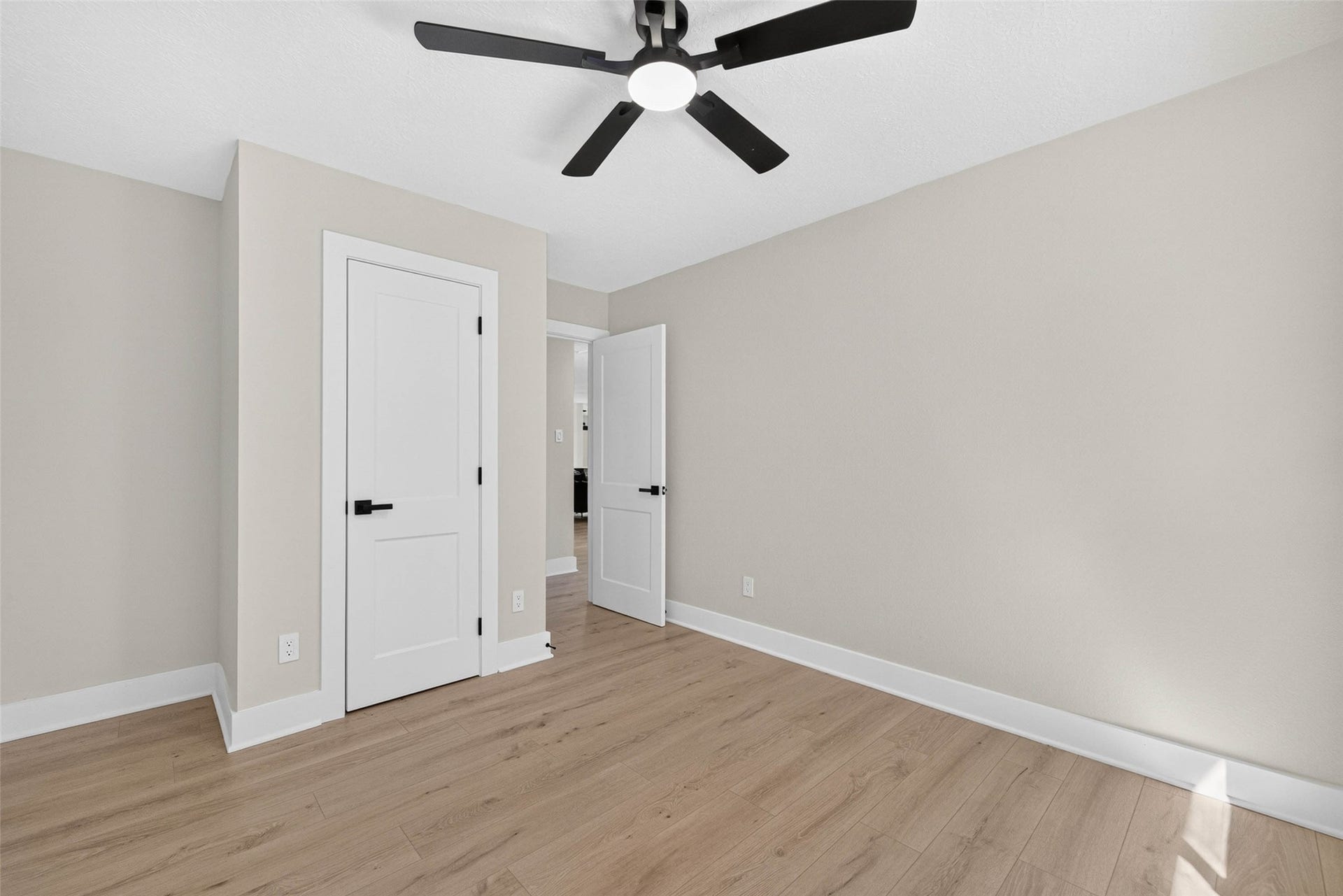 1723 Oak Ridge Drive, Kemah, TX 77565 1723 Oak Ridge Drive, Kemah, TX 77565