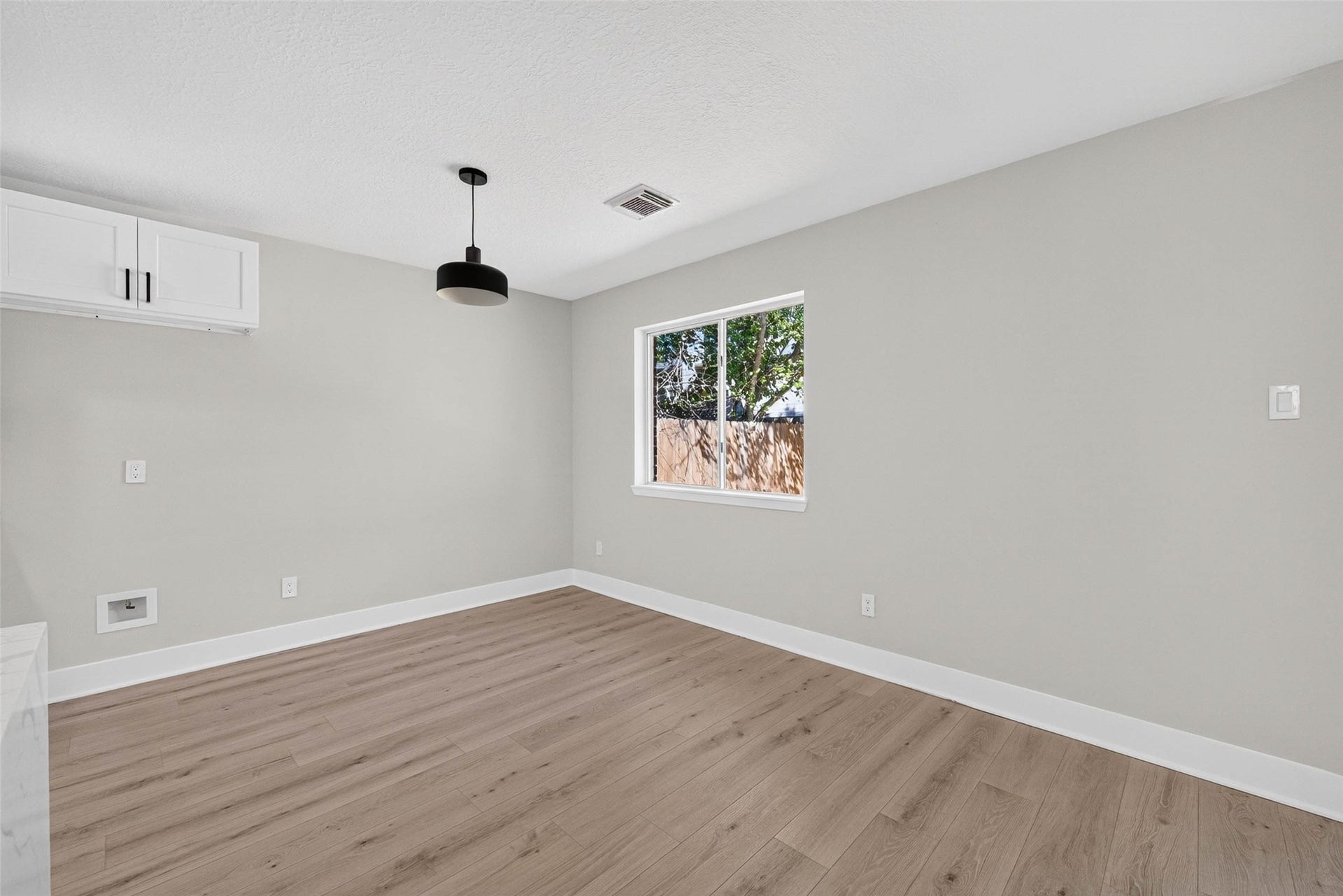1723 Oak Ridge Drive, Kemah, TX 77565 1723 Oak Ridge Drive, Kemah, TX 77565