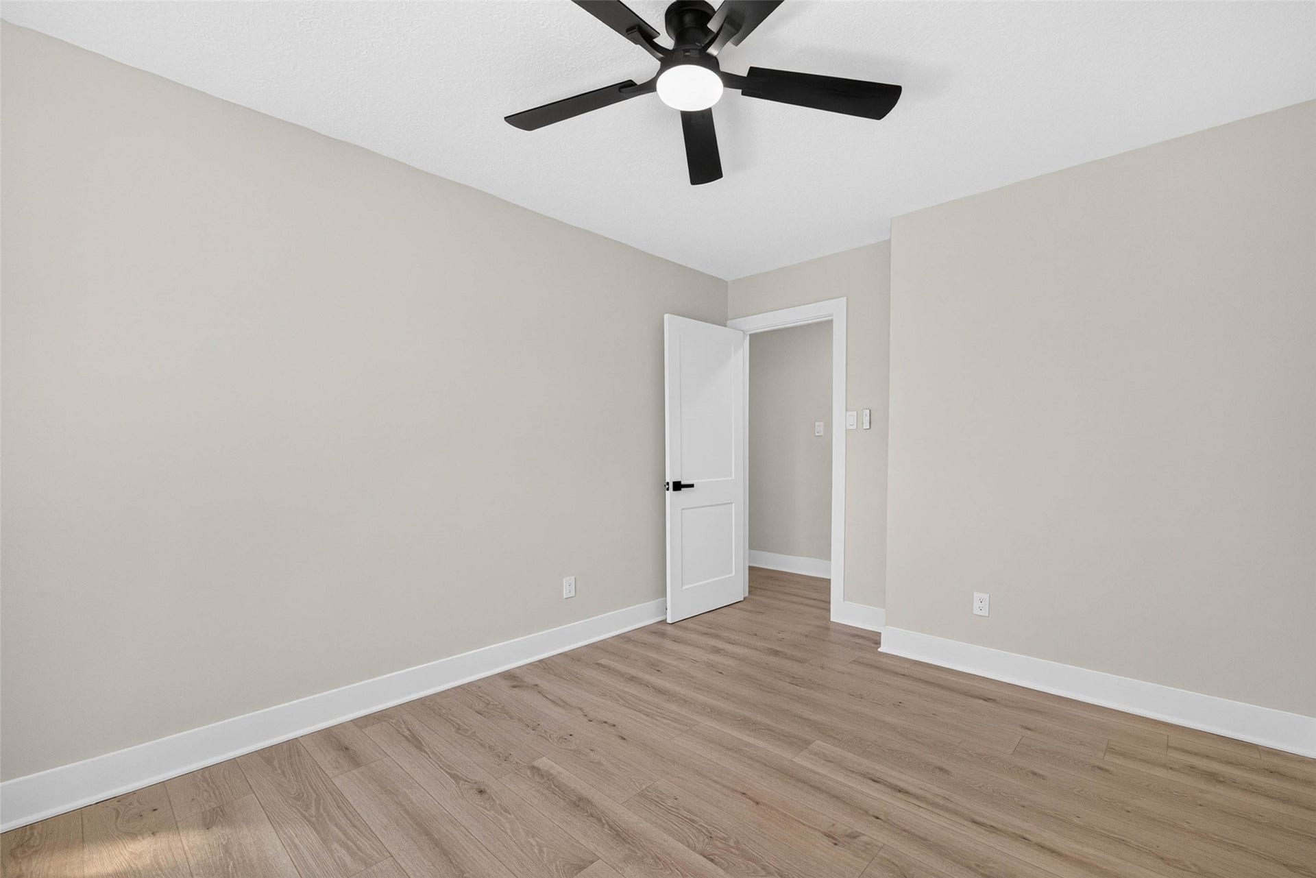 1723 Oak Ridge Drive, Kemah, TX 77565 1723 Oak Ridge Drive, Kemah, TX 77565