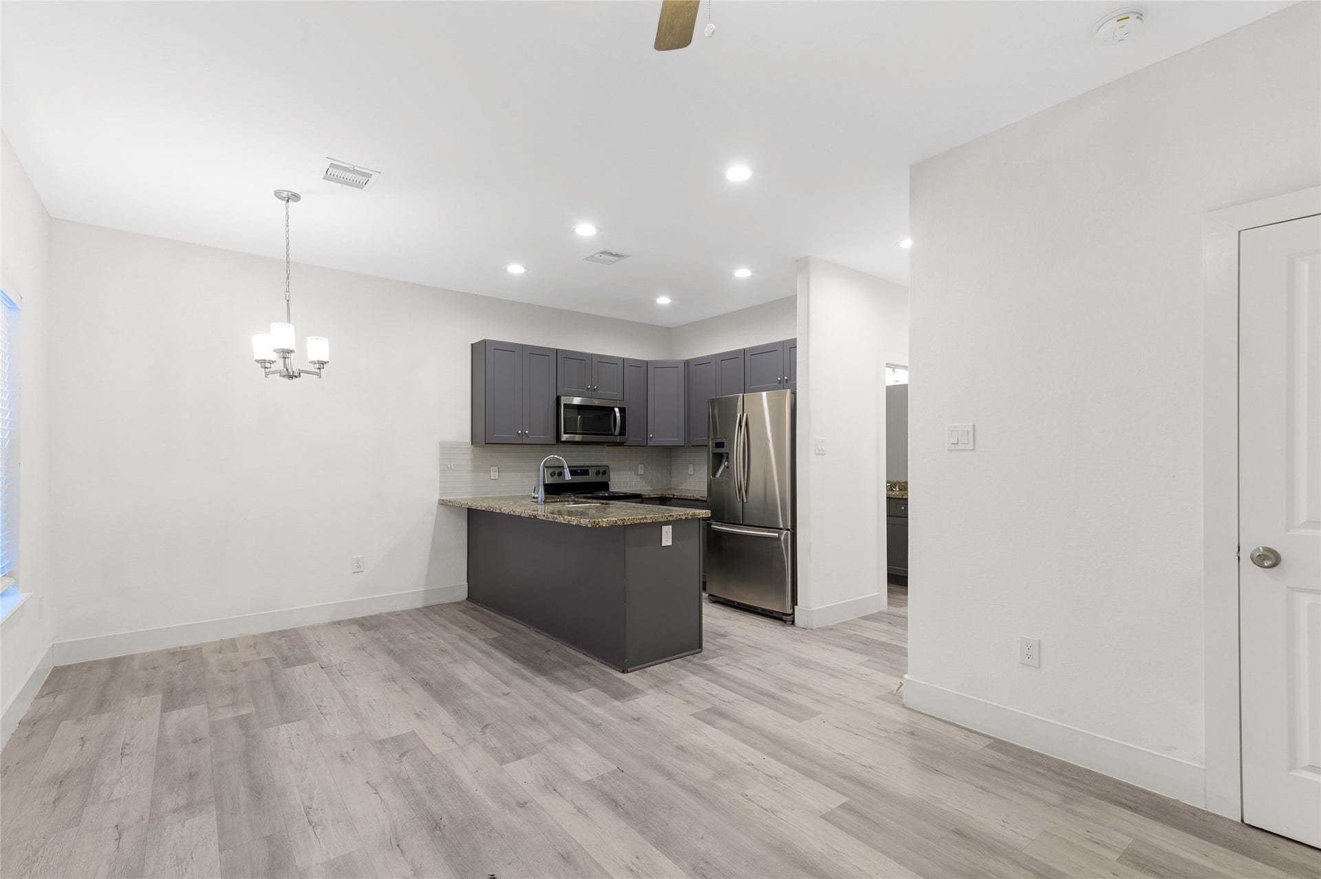 7225 Kassarine Pass, #A, Houston, TX 77033 7225 Kassarine Pass, #A, Houston, TX 77033