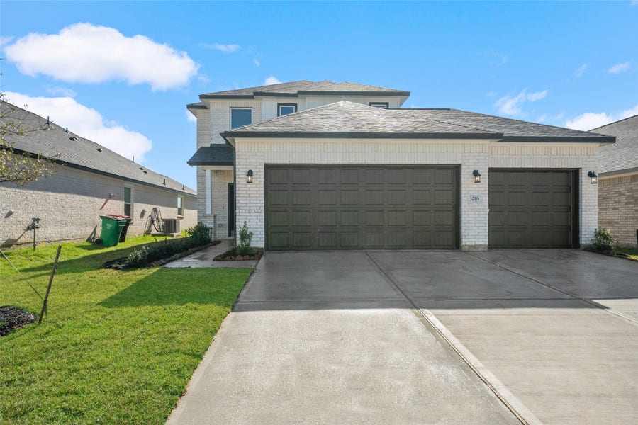 Property photo for 2110 Sanders Brook Drive, Baytown, TX