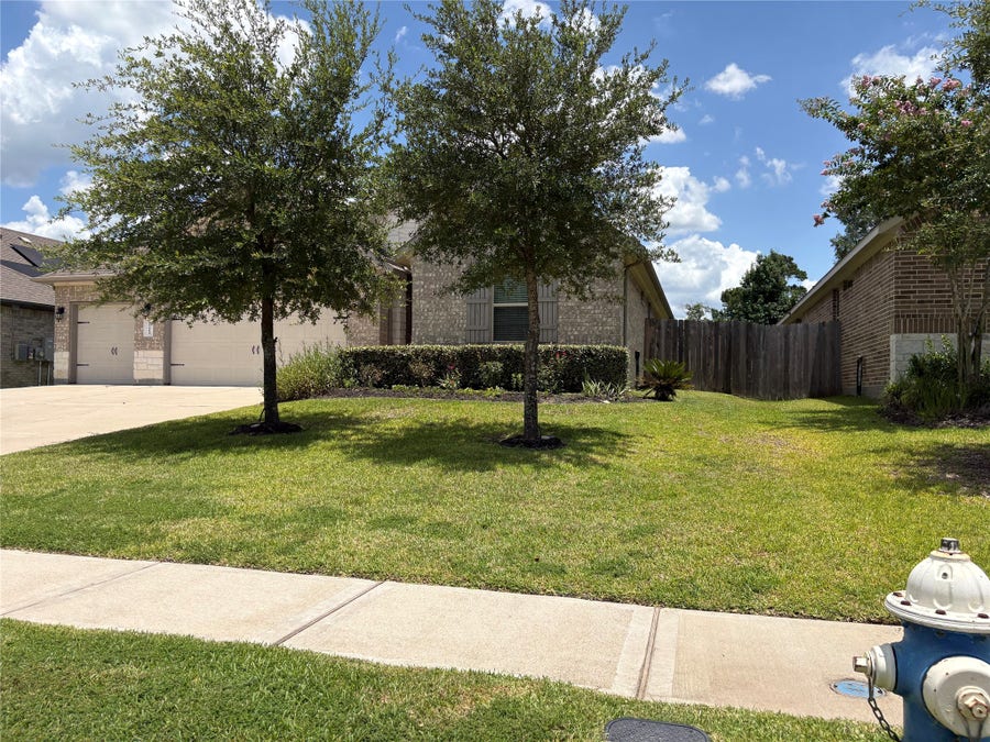 Property photo for 25614 Pinyon Hill Trail, Tomball, TX