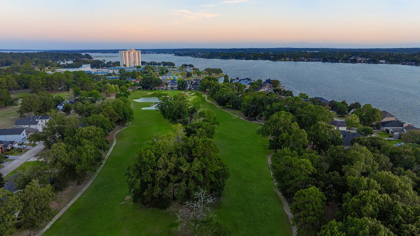 71 La Costa Drive, Montgomery, TX 77356