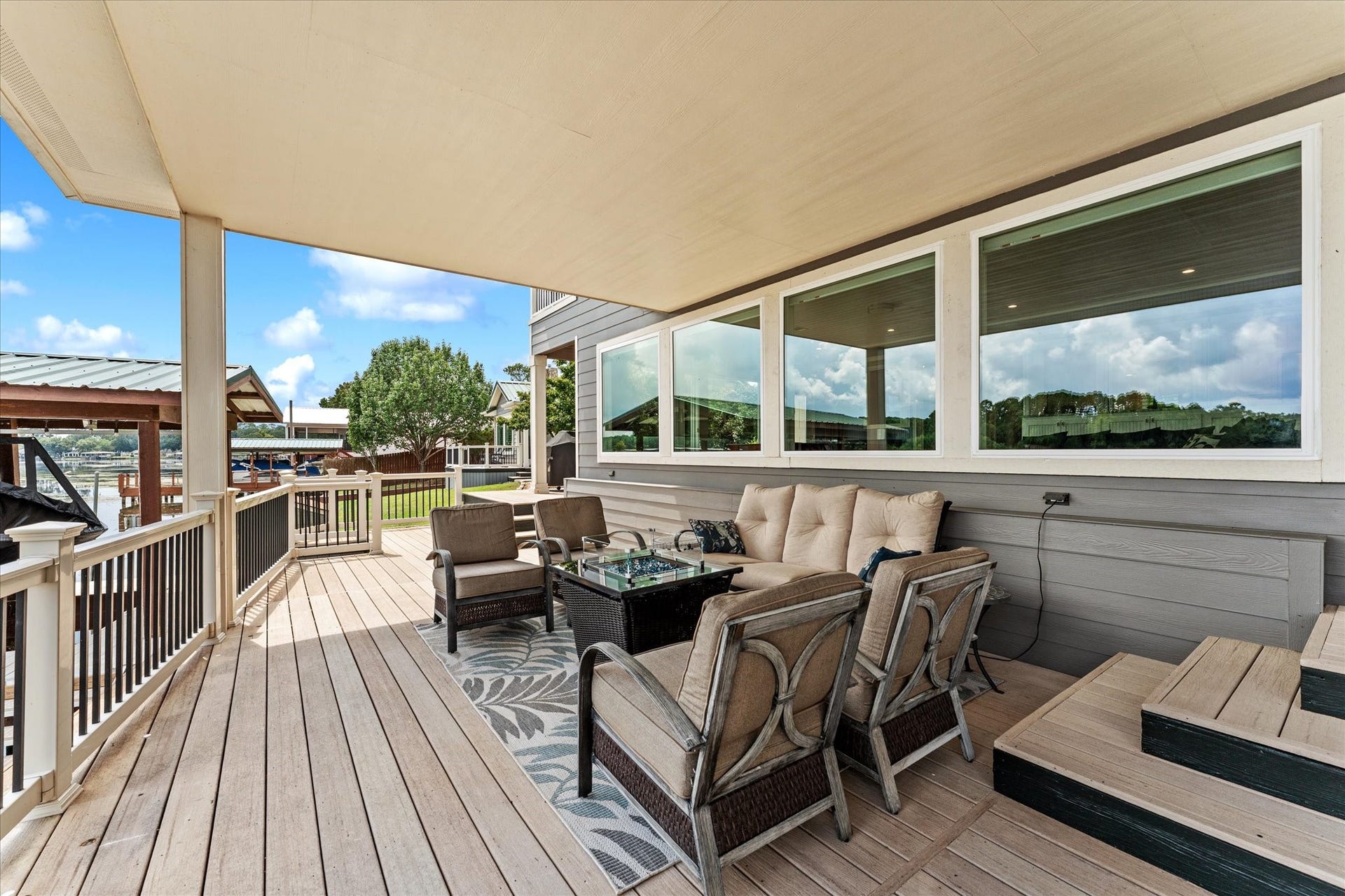 16372 Lochness Dr Drive, Willis, TX 77318 Perfectly situated for all day entertaining