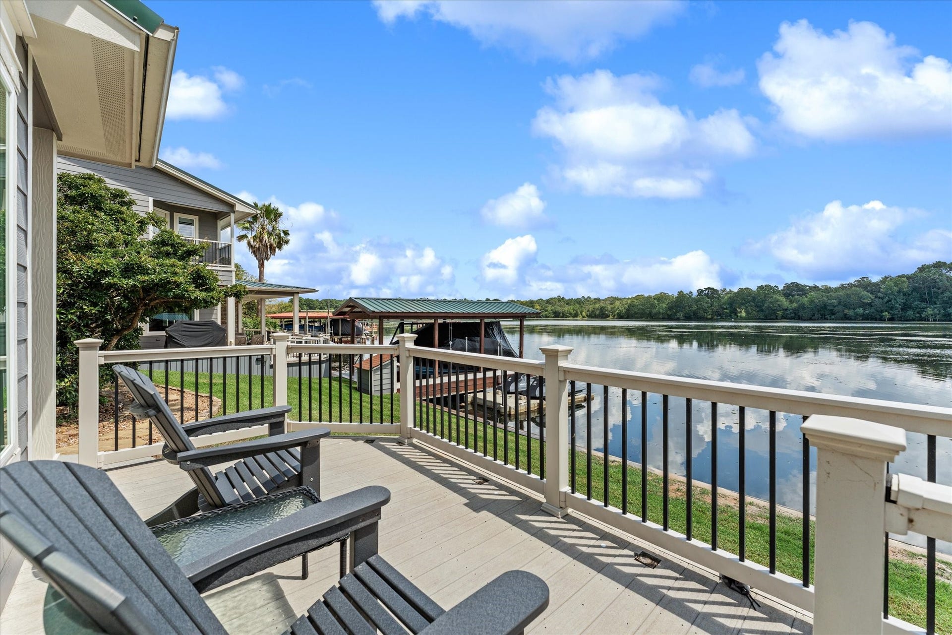 16372 Lochness Dr Drive, Willis, TX 77318 DETACHED GUEST HOUSE: Deck