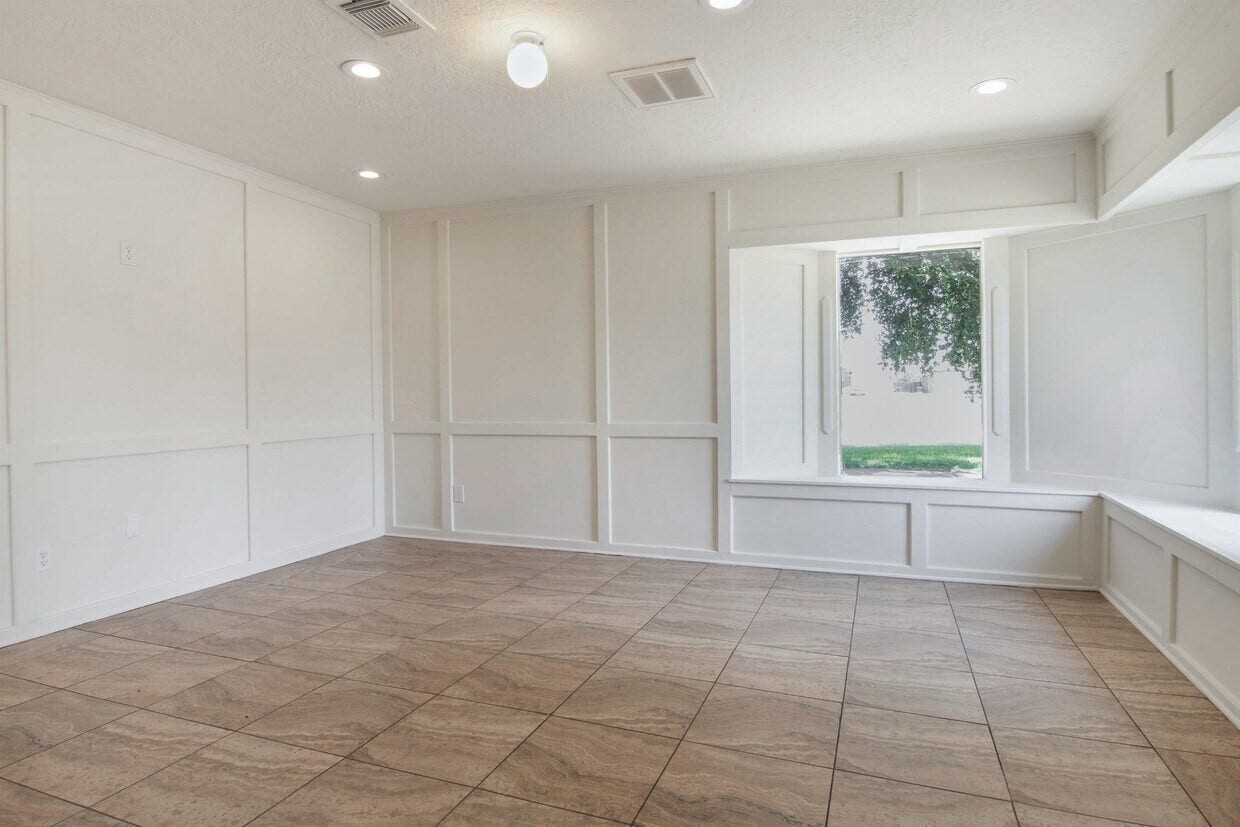 825 Fairmont Parkway, Pasadena, TX 77504 825 Fairmont Parkway, Pasadena, TX 77504
