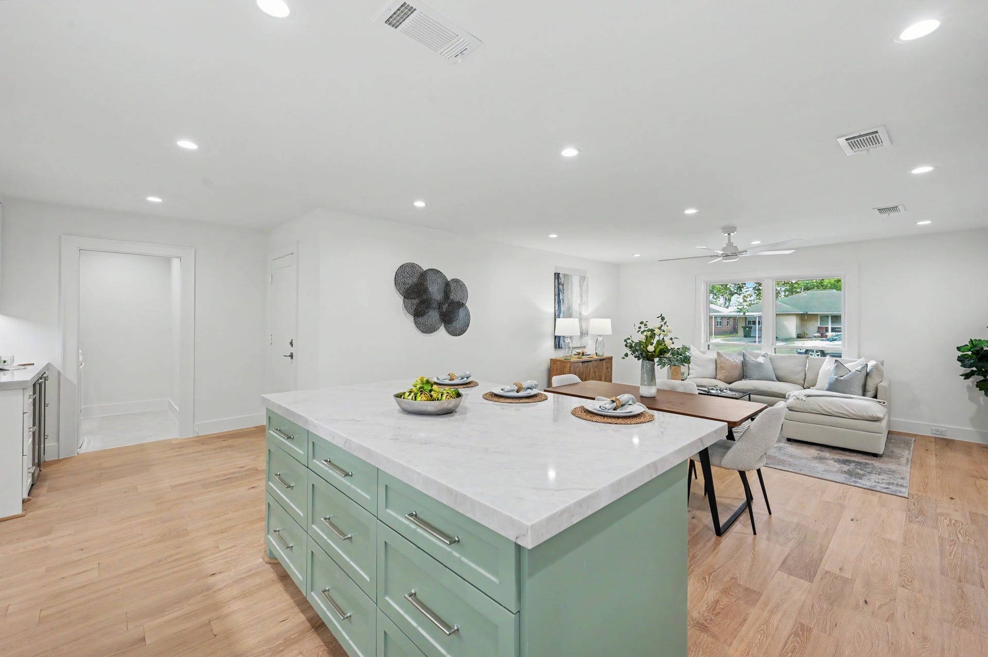 2311 Cheshire Lane, Houston, TX 77018 2311 Cheshire Lane, Houston, TX 77018