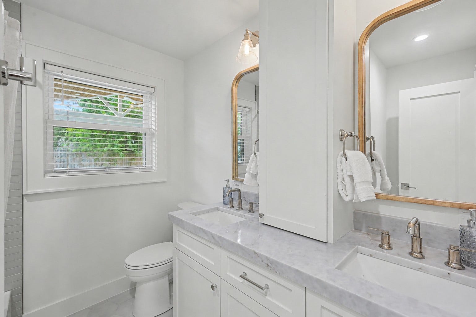 2311 Cheshire Lane, Houston, TX 77018 2311 Cheshire Lane, Houston, TX 77018