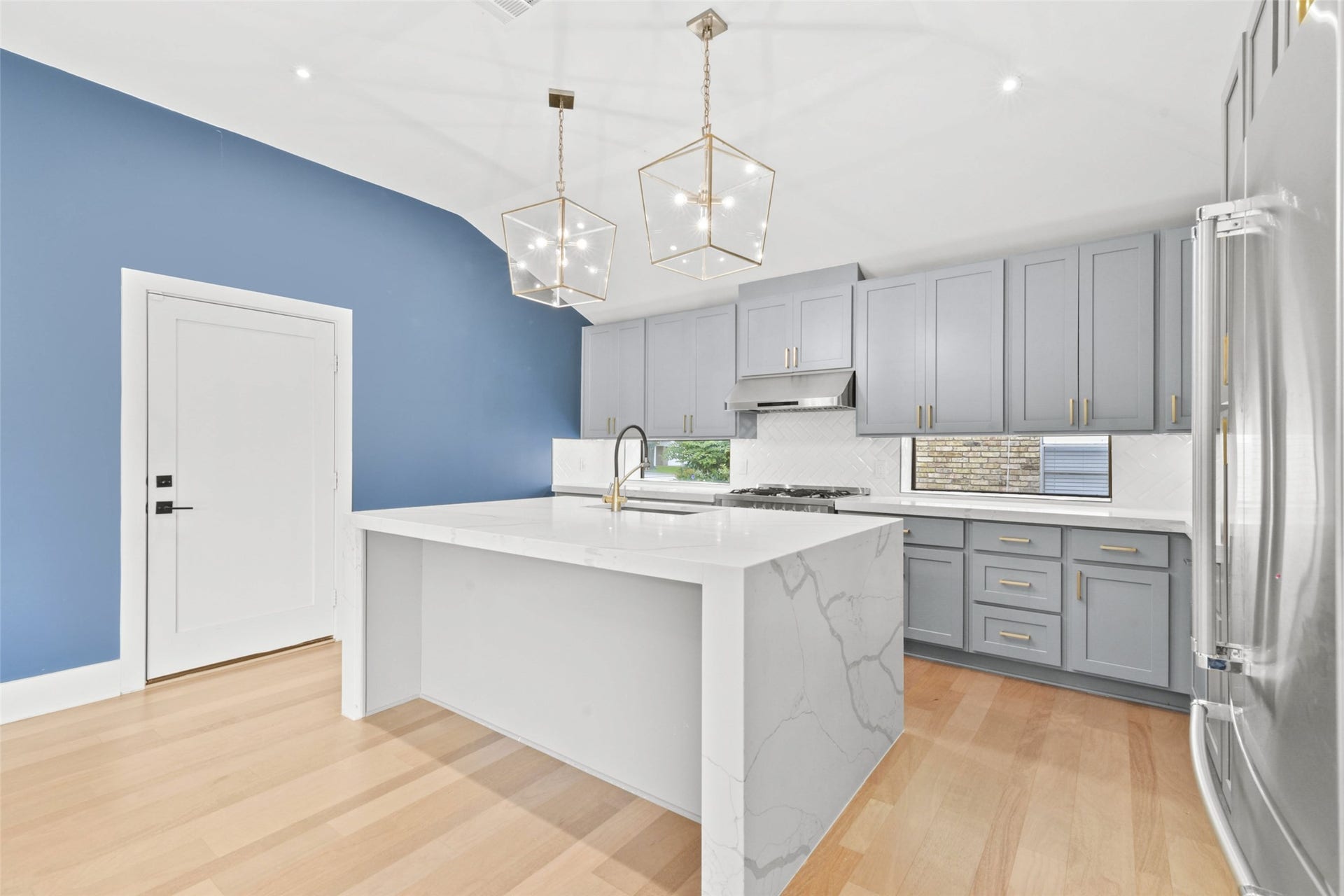 2703 Tannehill Drive, Houston, TX 77008 2703 Tannehill Drive, Houston, TX 77008