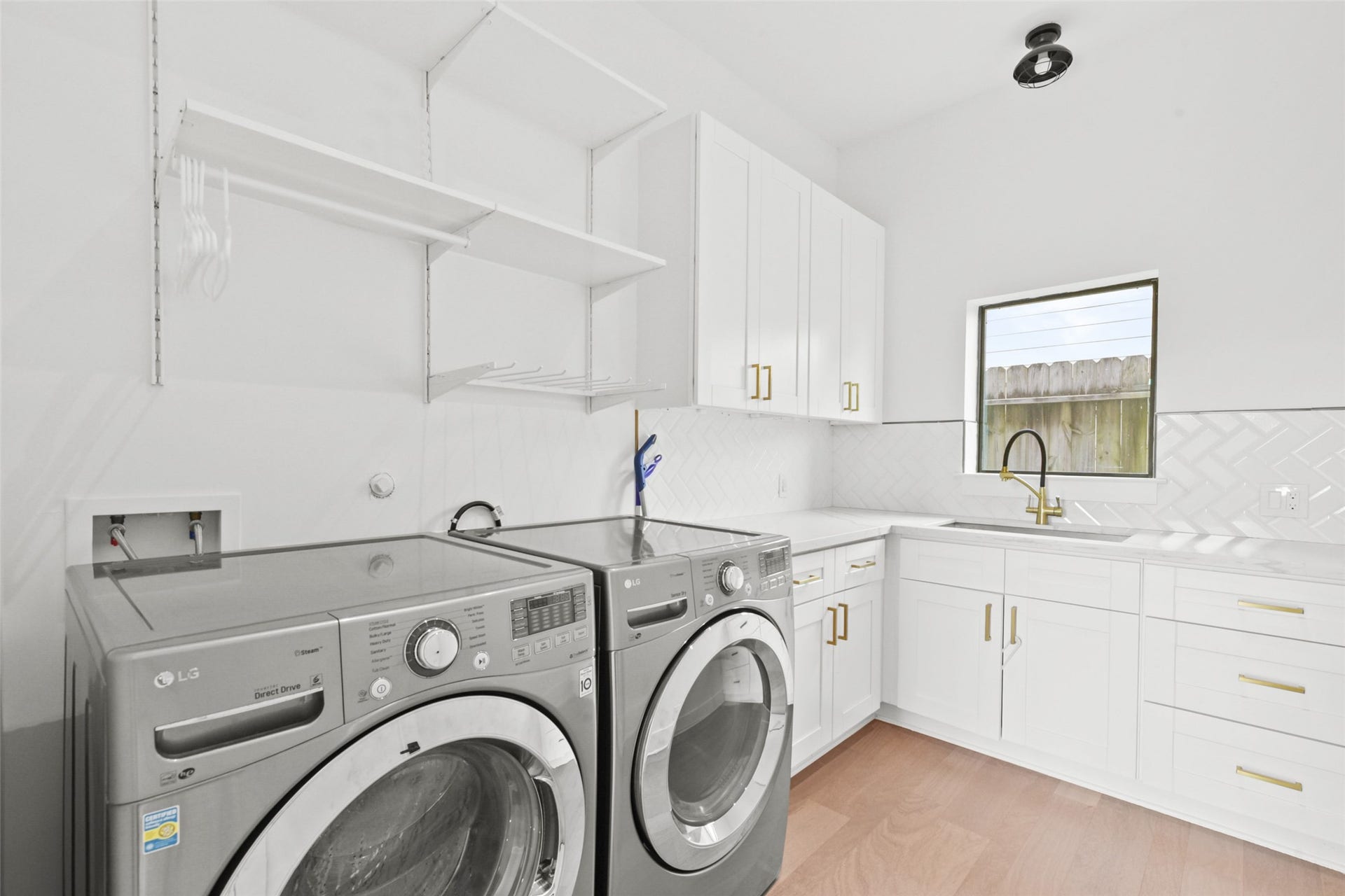 2703 Tannehill Drive, Houston, TX 77008 2703 Tannehill Drive, Houston, TX 77008