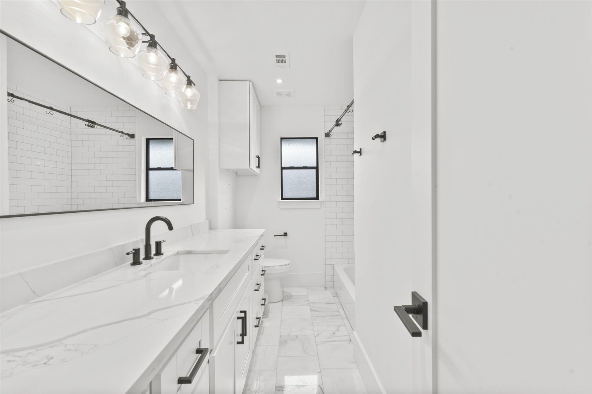 2703 Tannehill Drive, Houston, TX 77008 2703 Tannehill Drive, Houston, TX 77008