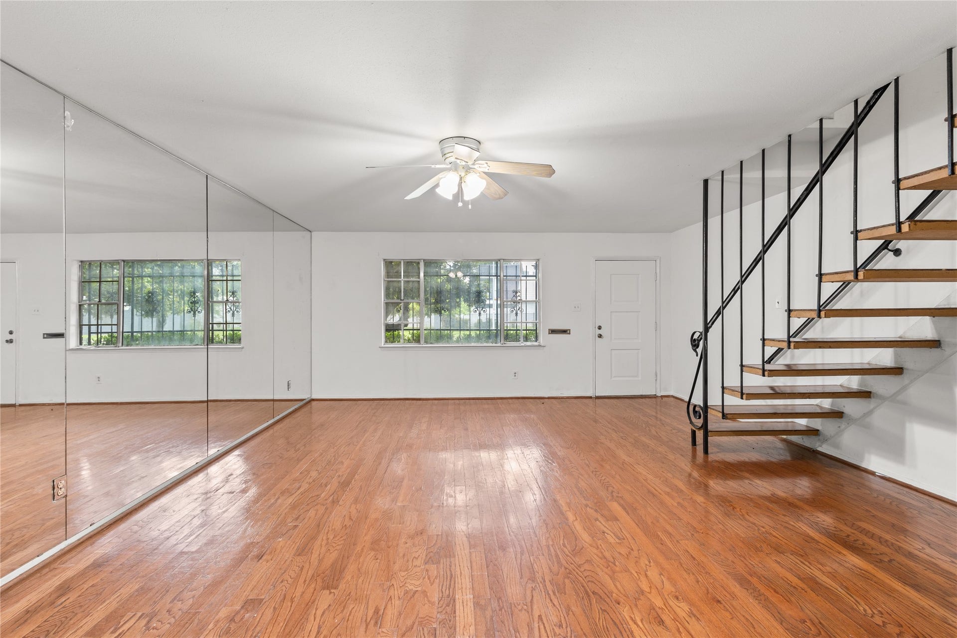 8238 Fondren Road, #8238, Houston, TX 77074 Living area, first floor