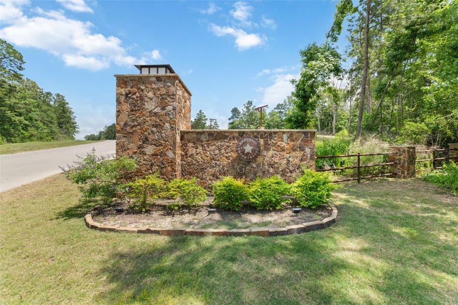 Property photo for 15981 Four Hills Road, Willis, TX