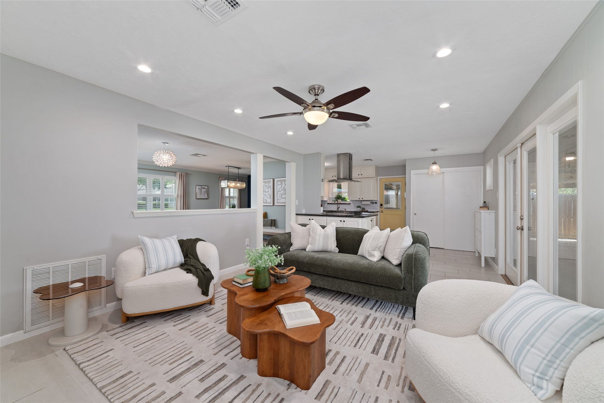 2127 Lazybrook Drive, Houston, TX 77008 2127 Lazybrook Drive, Houston, TX 77008