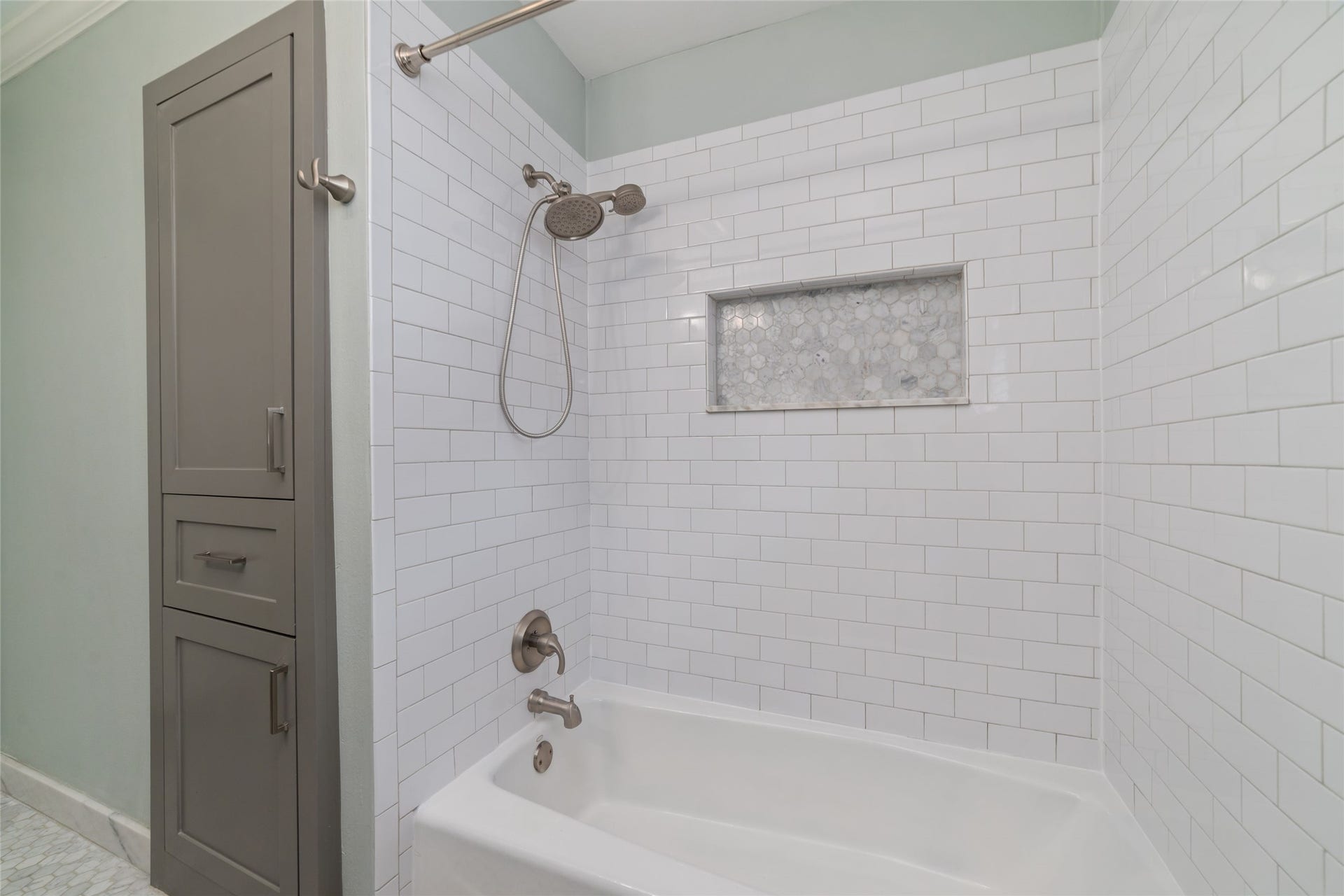 2127 Lazybrook Drive, Houston, TX 77008 2127 Lazybrook Drive, Houston, TX 77008