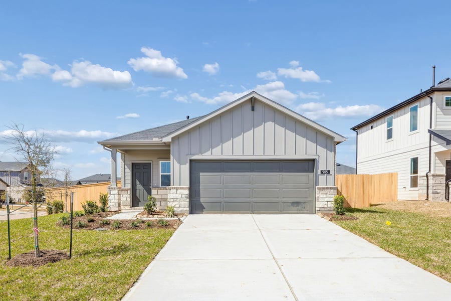 Property photo for 905 Silver Buckle Lane, Montgomery, TX