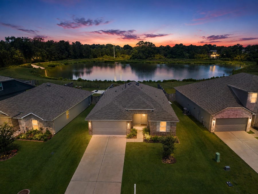 Property photo for 12828 Water Dive Court, Willis, TX
