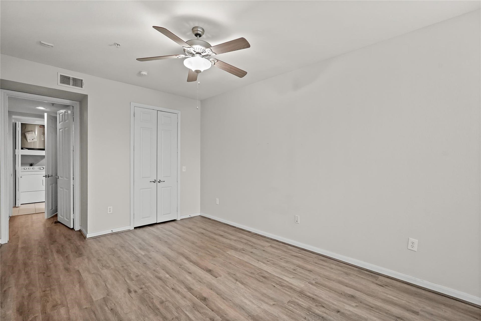 7575 Kirby Drive, #3205, Houston, TX 77030 7575 Kirby Drive, #3205, Houston, TX 77030