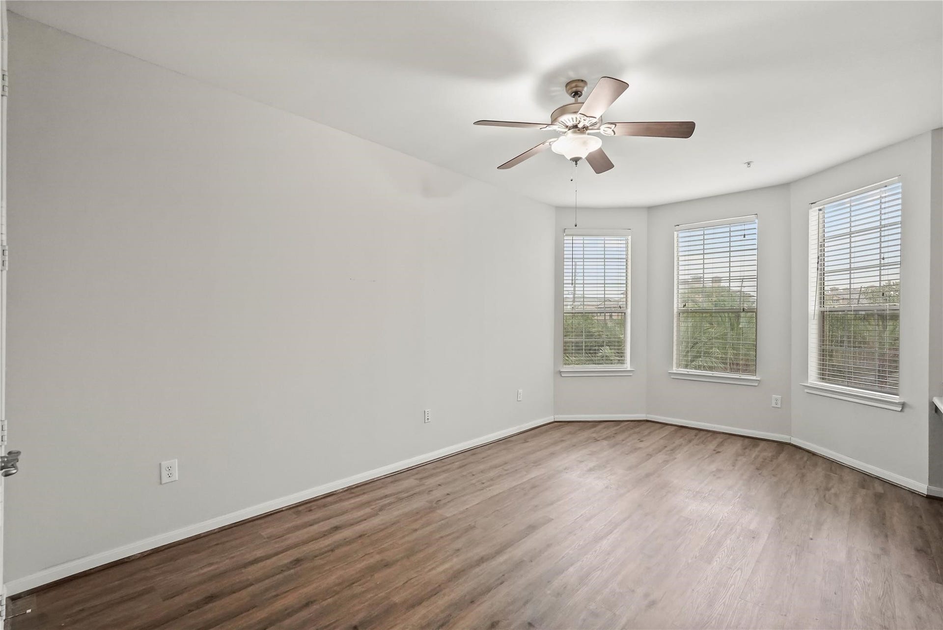 7575 Kirby Drive, #3205, Houston, TX 77030 7575 Kirby Drive, #3205, Houston, TX 77030