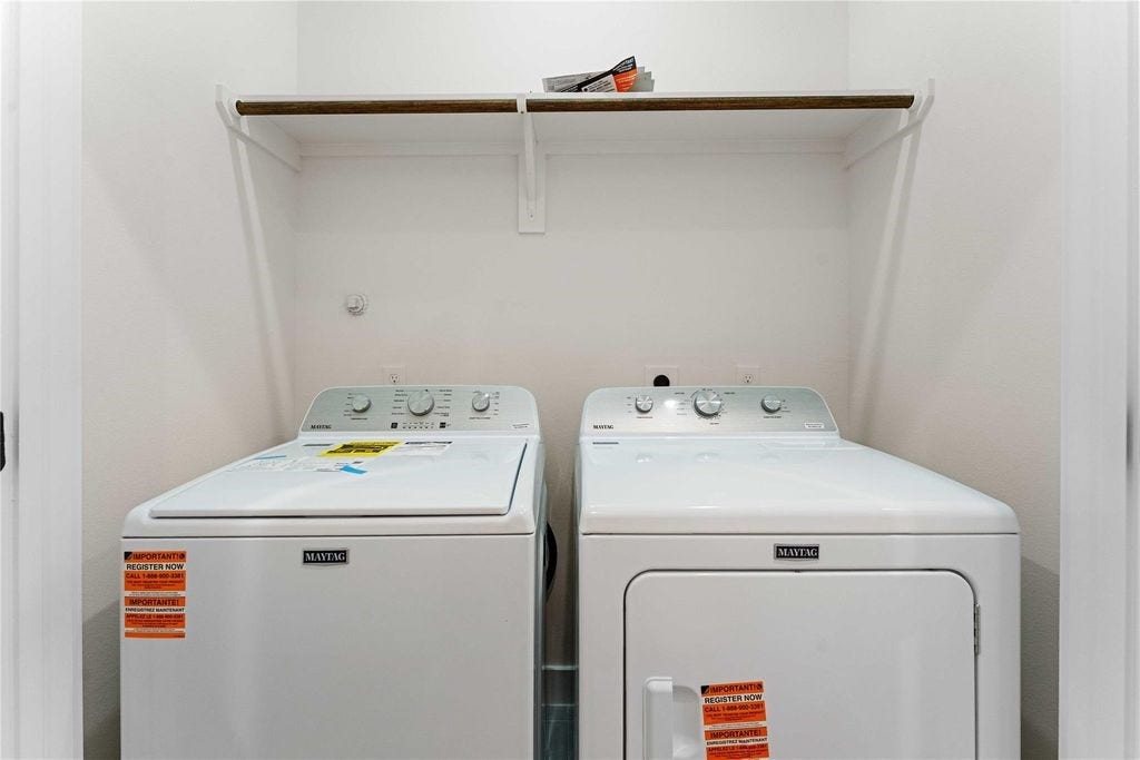 2524 Live Oak Street, Houston, TX 77004 Washer and Dryer included